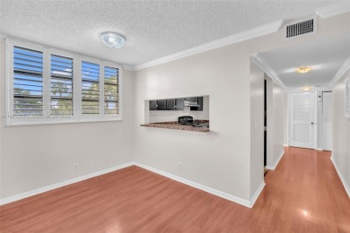 MUST SEE THIS ONE!! VERY SPACIOUS 2BR/2BA WITH WASHER/DRYER IN