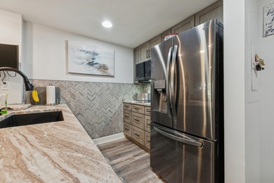 Welcome to Grand Sandestin, this 1BR/1BA unot welcomes you with