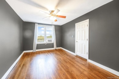 Spacious Co-op Living in Woodlawn Heights! Welcome to 4320 Van