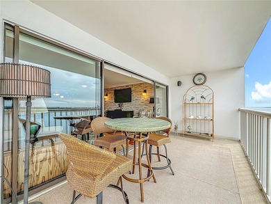 Breathtaking waterfront views of the Open Bay and Bayshore