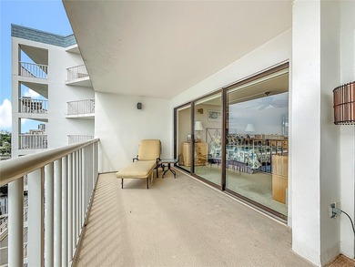 Breathtaking waterfront views of the Open Bay and Bayshore