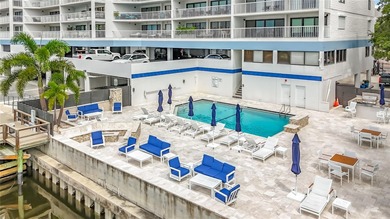 Breathtaking waterfront views of the Open Bay and Bayshore