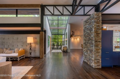 Tucked away in an ideal location close to downtown, skiing