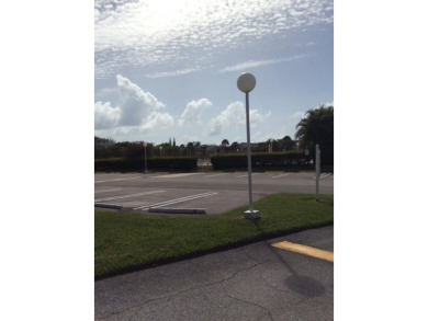 INVESTOR-FRIENDLY OPPORTUNITY! Bright and spacious 1-bedroom