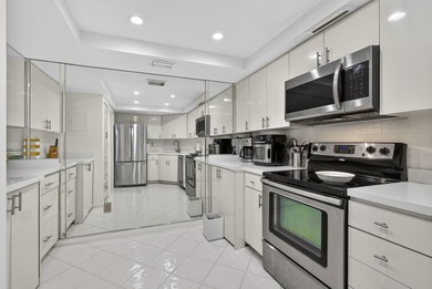 RARE, BEAUTIFUL RENOVATED OPEN 3 BREDROOM, 2 BATHROOM, CORNER