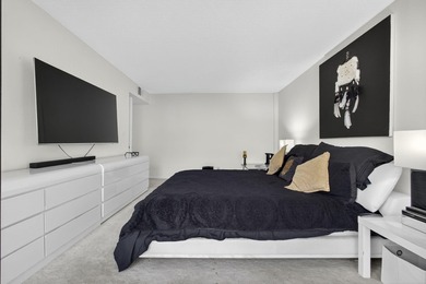 RARE, BEAUTIFUL RENOVATED OPEN 3 BREDROOM, 2 BATHROOM, CORNER