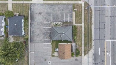 CLEAN AND FRESHLY PAINTED, FREE STANDING OFFICE/Studio LOCATED