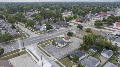 CLEAN AND FRESHLY PAINTED, FREE STANDING OFFICE/Studio LOCATED