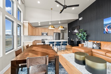 This beautiful, modern, well-appointed condo offers a clean