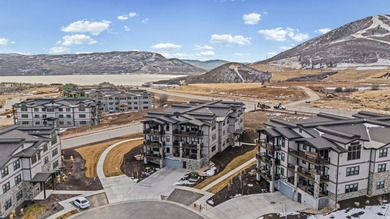 This beautiful, modern, well-appointed condo offers a clean