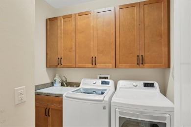 Motivated Sellers! FURNISHED 3 BED 3 BATH TOWNHOME WITH PRIVATE