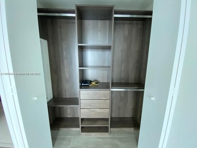 BEAUTIFUL 1 BEDROOM + DEN, 1 BATH UNIT IN BRICKELL AT MILLECENTO