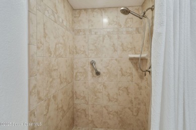 Wake up to gorgeous river views in this bright and breezy