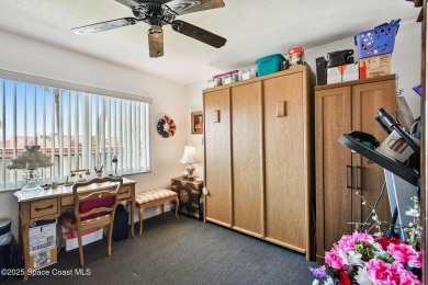 Wake up to gorgeous river views in this bright and breezy