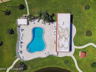 Wake up to gorgeous river views in this bright and breezy