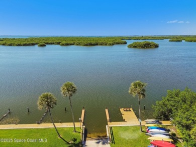 Wake up to gorgeous river views in this bright and breezy