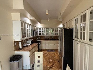 SPACIOUS & CHARMING 2BEDROOM/2BATH RESIDENCE IN MEDITERRANEAN