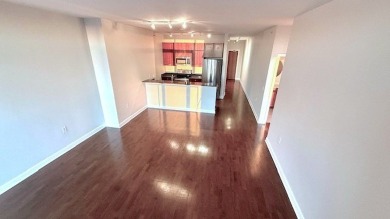 Ready to move-in, like new, one bedroom + den condo on 32nd