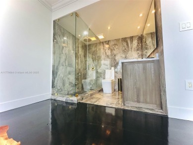 Excellent investment! Stunning fully renovated 2-bedroom