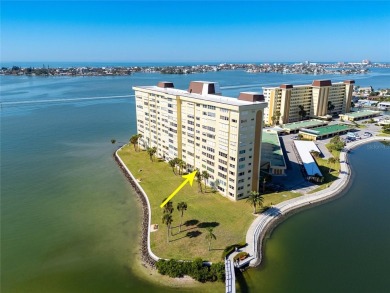 COASTAL ELEGANCE MEETS CHIC INTRACOASTAL LIVING IN THIS STUNNING