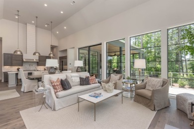 You'll find classic elegance in this transitional-style lake