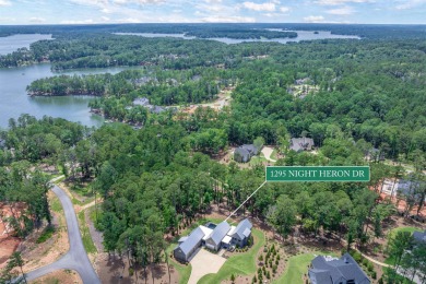 You'll find classic elegance in this transitional-style lake