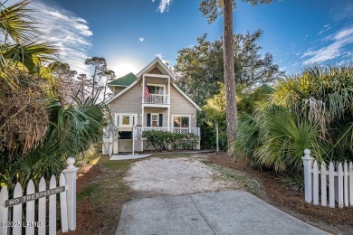 Adorable Summer cottage on the beautiful Ocean Creek golf course