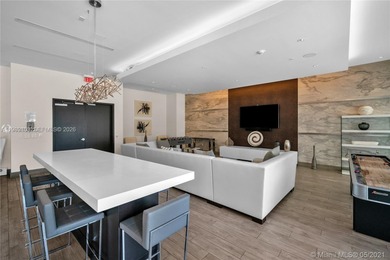 Spacious corner unit with beautiful water and city views from