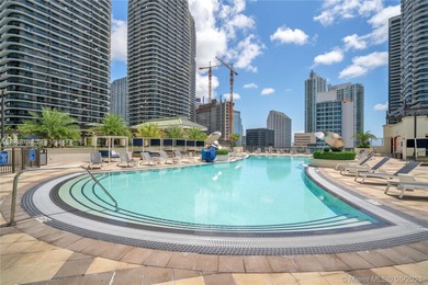 Spacious corner unit with beautiful water and city views from