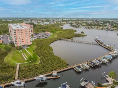 Luxury Waterfront Condo with a Private Boat Lift. 22x8 feet