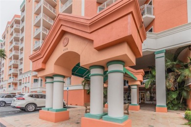 Luxury Waterfront Condo with a Private Boat Lift. 22x8 feet