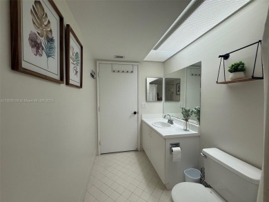 Charming 1-bedroom, 1.5-bath condo with stunning lake views!