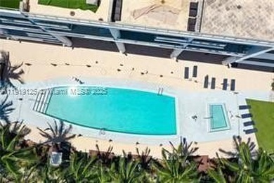 LPH apt in the best line 1 Bed in Central Tower that offers 2