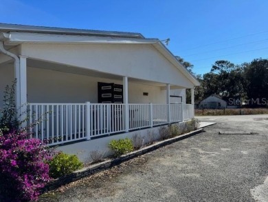 Great location just off HWY 441/27 in downtown Belleview. This