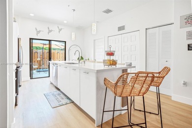 Beautiful 2BD/2.5BA unit at APEX at Park Central in Doral. Open