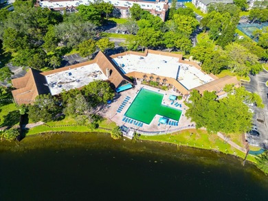 This well-positioned condo offers versatile living with