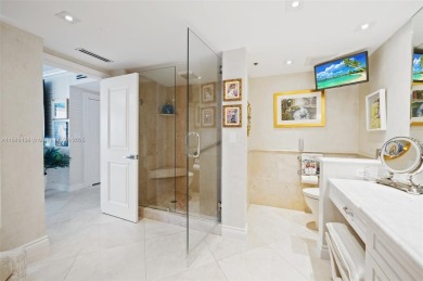 SPECTACULAR 3 BEDROM, 2.5 BATH BEAUTIFULLY RENOVATED RESIDENCE