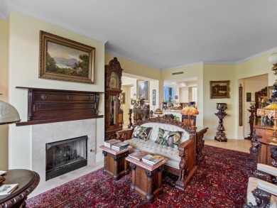 RARELY AVAILABLE 4 BED/3.5 BATH PENTHOUSE W/PRIVATE ROOFTOP FOR