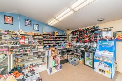 Total square footage of all buildings is 7,325, A very thriving