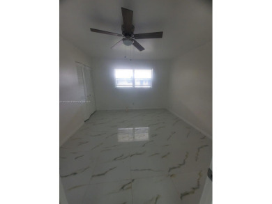 Spacious Fully Renovated 2-Bed/2-Bath Apartment with Lake View -