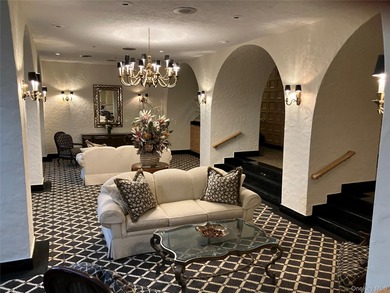 HUGE PRICE REDUCTION! OWNER LISTENING TO ALL OFFERS! Flexible