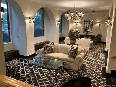 HUGE PRICE REDUCTION! OWNER LISTENING TO ALL OFFERS! Flexible