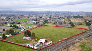 MLS# 289177 Cows and chickens and sheep...Oh my!!  Updated Home