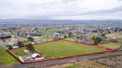 MLS# 289177 Cows and chickens and sheep...Oh my!!  Updated Home