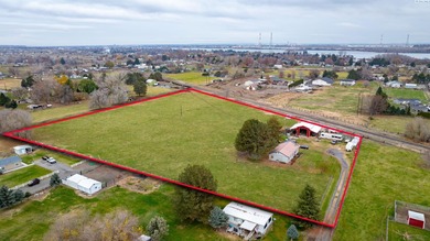 MLS# 289177 Cows and chickens and sheep...Oh my!!  Updated Home