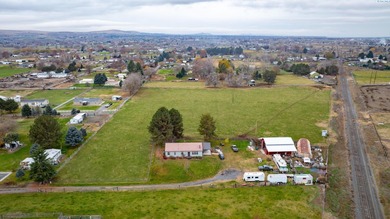 MLS# 289177 Cows and chickens and sheep...Oh my!!  Updated Home