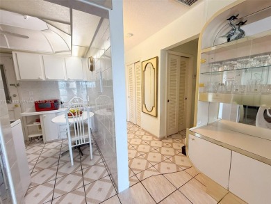 DELUXE large 1-Bedroom /1 Bath (size of a 2 bedrooms) with