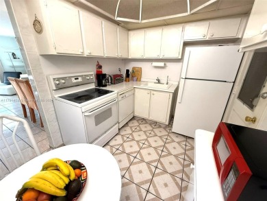 DELUXE large 1-Bedroom /1 Bath (size of a 2 bedrooms) with