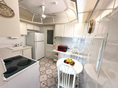 DELUXE large 1-Bedroom /1 Bath (size of a 2 bedrooms) with