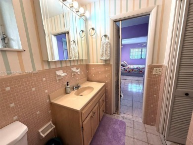 DELUXE large 1-Bedroom /1 Bath (size of a 2 bedrooms) with